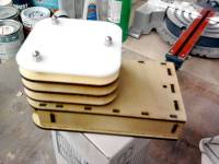 Station 1: Bauvariante in "Bauhaus-Optik" gemischt Holz/Acryl Weiß-durchscheinend